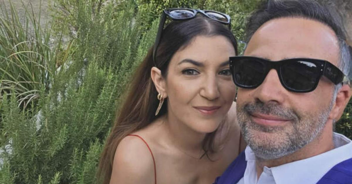 Μιχάλης Σοφοκλέους: Ταξίδεψε στη Βενετία - Τραγούδησε Οικονομόπουλο στα ιταλικά στενά (Βίντεο+Φωτός)
