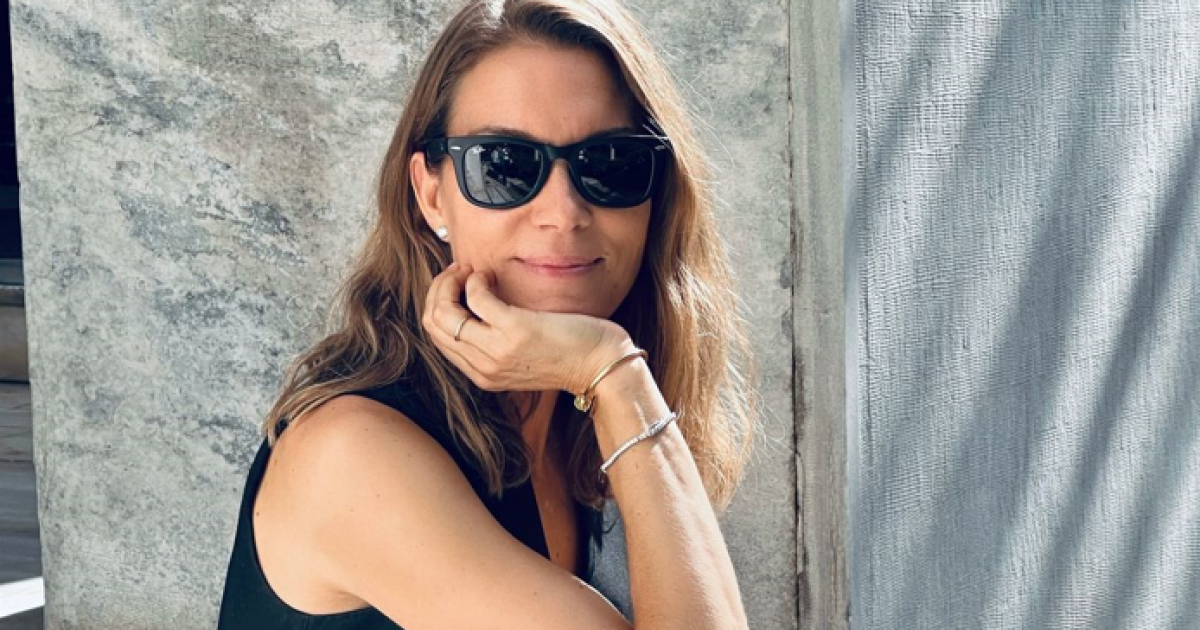Βίκυ Καγιά: Η αλλαγή στα μαλλιά της με το hot χρώμα της σεζόν που ανανέωσε την εμφάνισή της