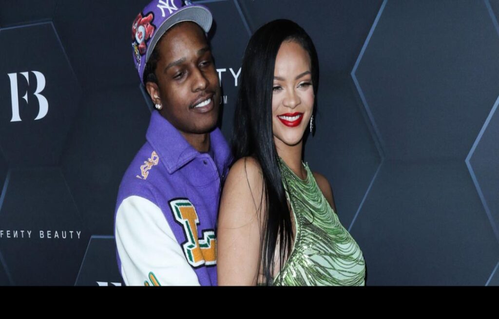 Ο ASAP Rocky ζήτησε αυτόγραφο από τη Ριάνα στη μέση του δρόμου: Είμαι ο μεγαλύτερος θαυμαστής σου, της είπε